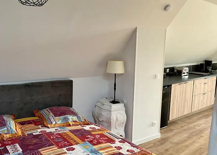 Calme, Moderne, Dives *