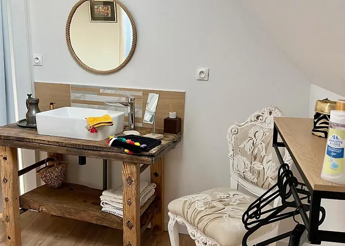 Calme, Moderne, Dives *